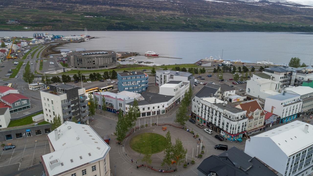 Acco Town Square Apartments Akureyri Buitenkant foto